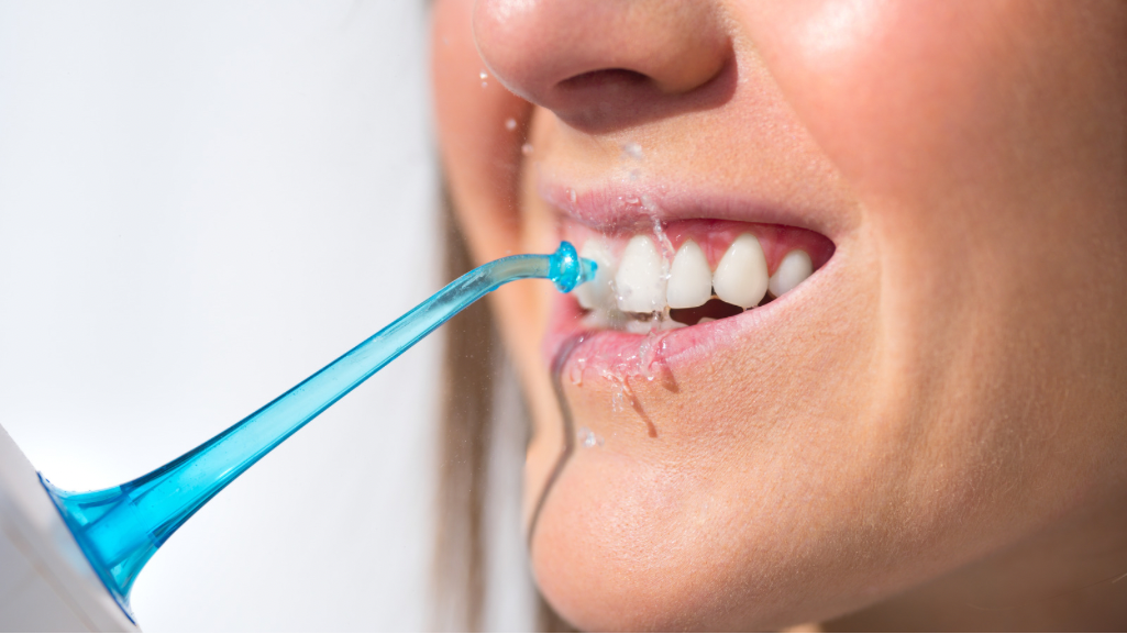 Water flosser